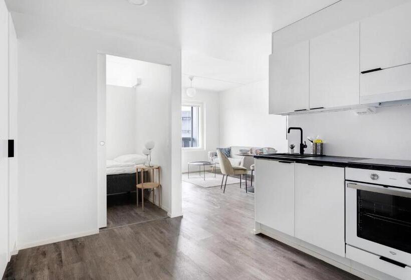 Апартаменты 1 Спальня с Балконом, Serviced Apartments Länsiväylä By Uhanda
