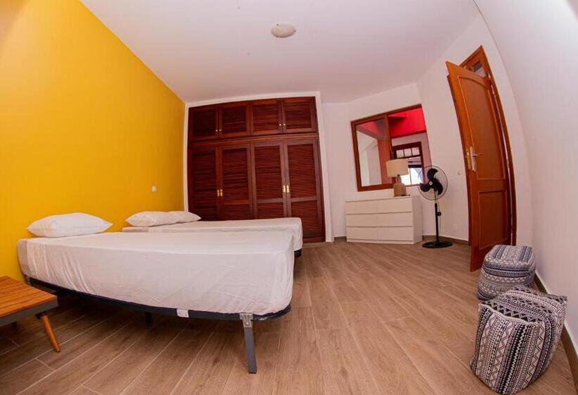 اتاق استاندارد با بالکن, Villa Palmarina