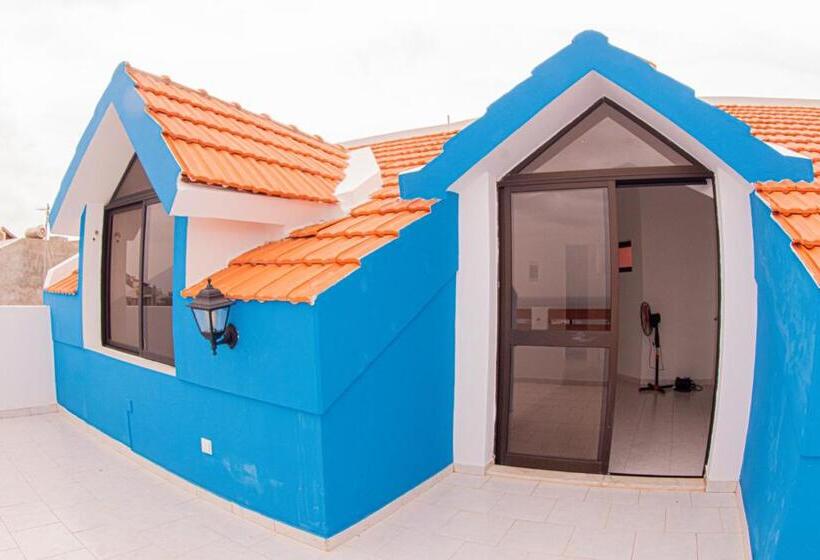 اتاق لوکس با بالکن و چشم‌انداز دریا, Villa Palmarina