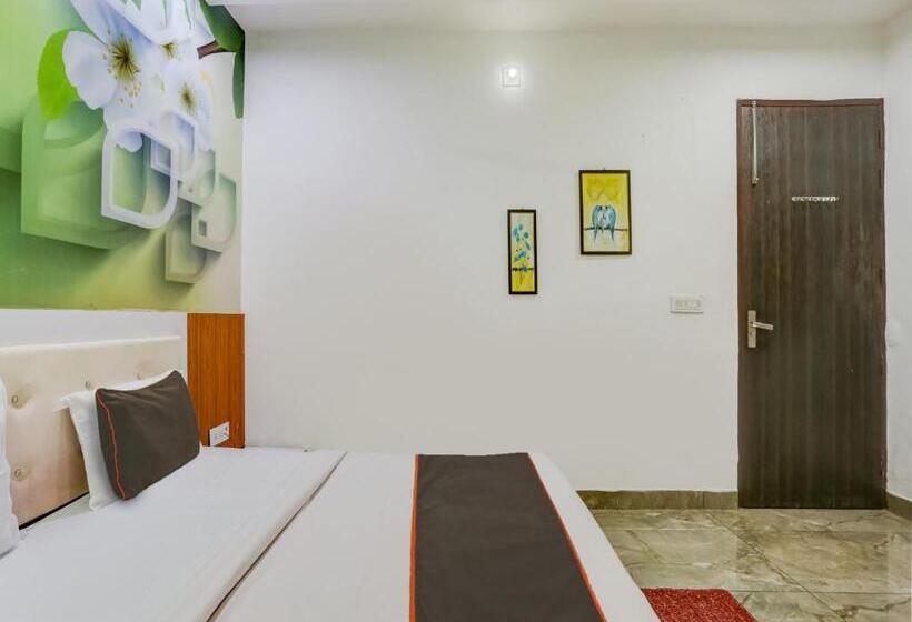 اتاق کلاسیک سه تخته, Collection O Mukur Hotel And Restaurant