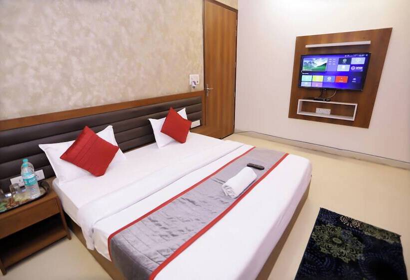 Номер Deluxe, Admire Inn Noida Sector 50