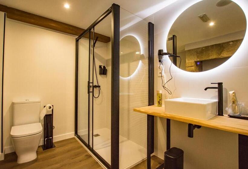高级三人间, Hostal Nomade Santiago