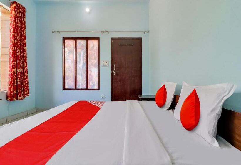 Трехместный Номер Классика, Oyo Flagship Hotel Kalindi Farms