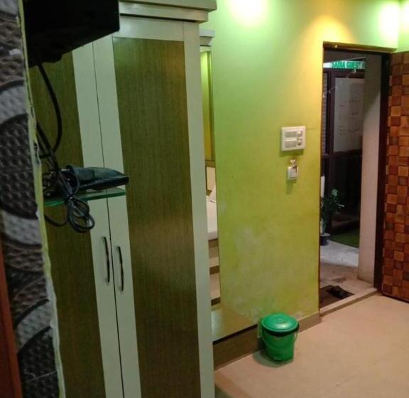 Номер Deluxe, Sadia Guest House, Kolkata