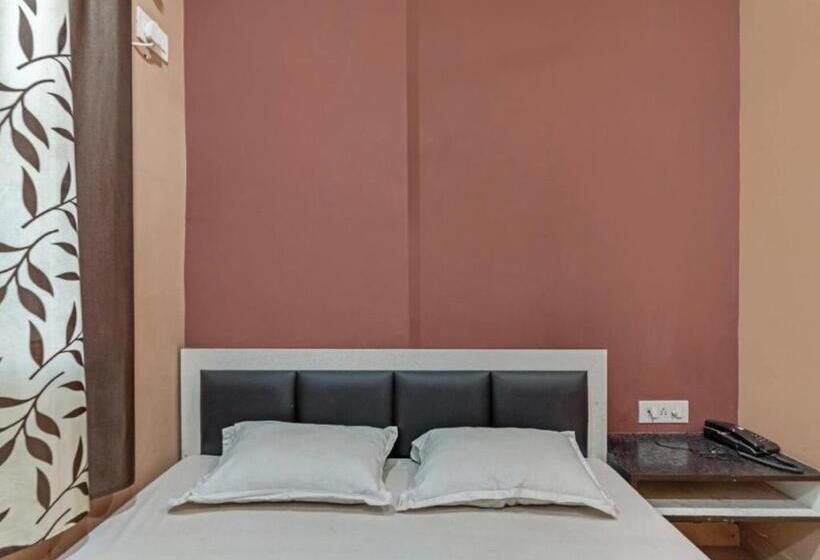 Номер Deluxe, Sadia Guest House, Kolkata