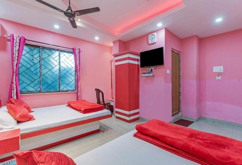 Family Suite, Sadia Guest House, Kolkata