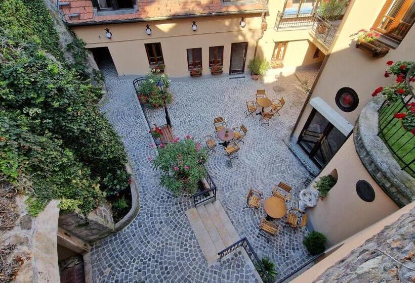 آپارتمان 1 خوابه, Red Lion Pub & Apartments Szentendre