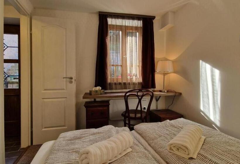 آپارتمان 1 خوابه, Red Lion Pub & Apartments Szentendre