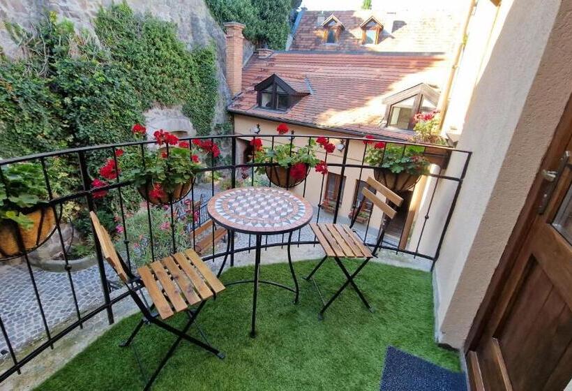 آپارتمان 1 خوابه, Red Lion Pub & Apartments Szentendre