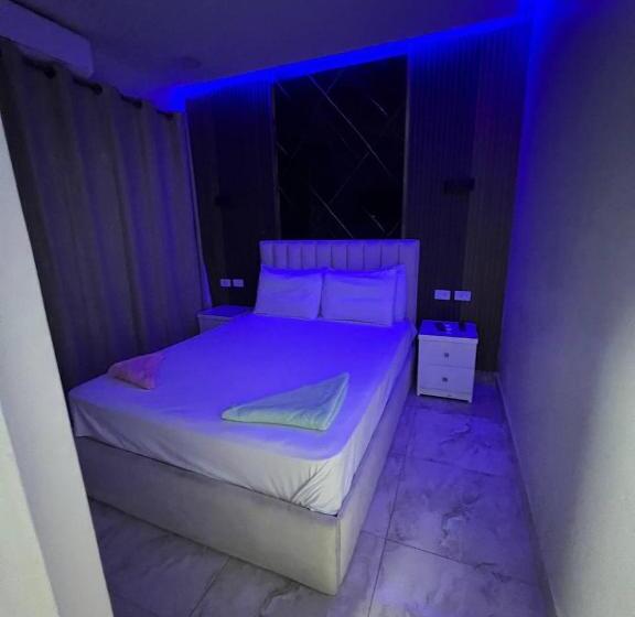 اتاق استاندارد, Lucky Room