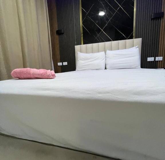 اتاق استاندارد, Lucky Room