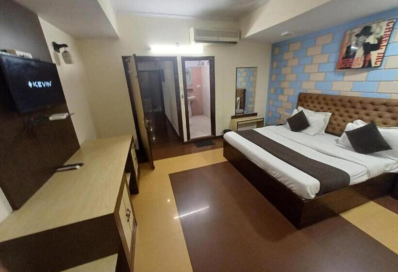 Номер Superior, V Inn Sindhi Camp
