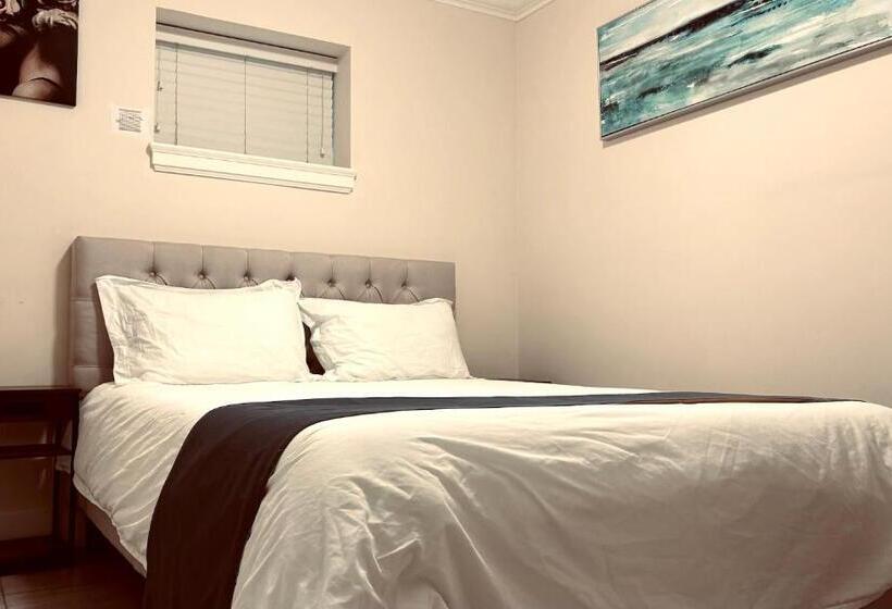 جناح غرفتين نوم, Private Entry 2 Bedrooms Entire Suite Free Parking Near Skytrain Metrotown