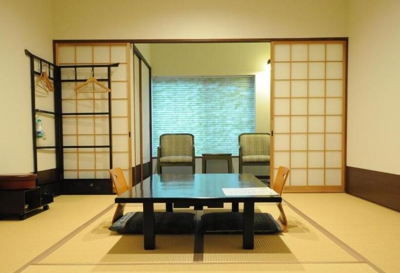 اتاق استاندارد با سرویس بهداشتی مشترک, Yourou Onsen Honkan