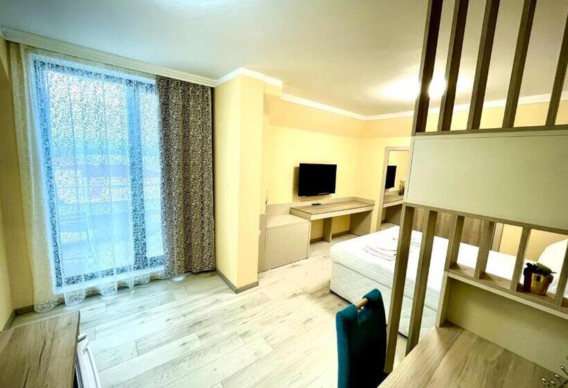 Quarto Triplo Deluxe Vista Mar, Sea View Apartment Free Parking