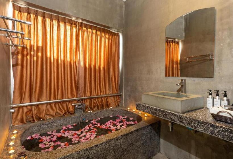 اتاق لوکس, The Five Senses Boutique