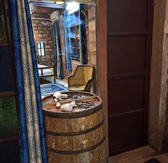 اتاق استاندارد با تخت بزرگ, Shangri La Heritage Haveli