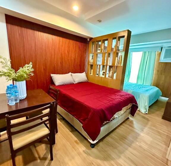 Апартаменты 1 Спальня Вид на Бассейн, Feels Like Home Condos Abreeza Place Tower 1 & 2