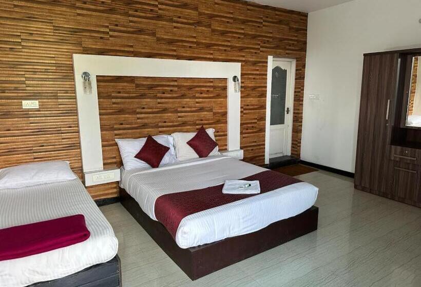 Номер Стандарт, Memmsta Hotels   Munnar