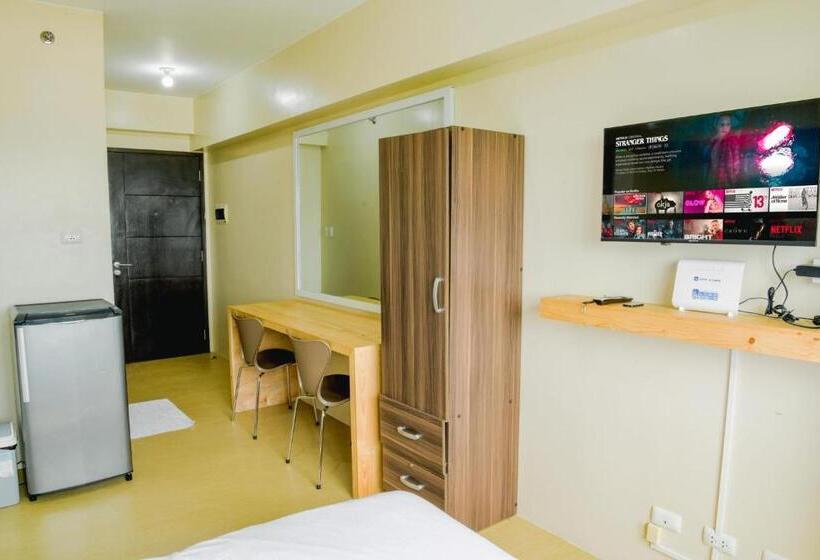 Quarto Deluxe, 1511 Avidatower 4 Atria Iloilo