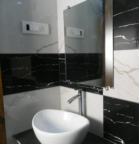 Номер Стандарт Трехместный, Non Ac Richa Hotel Palace Vadodara