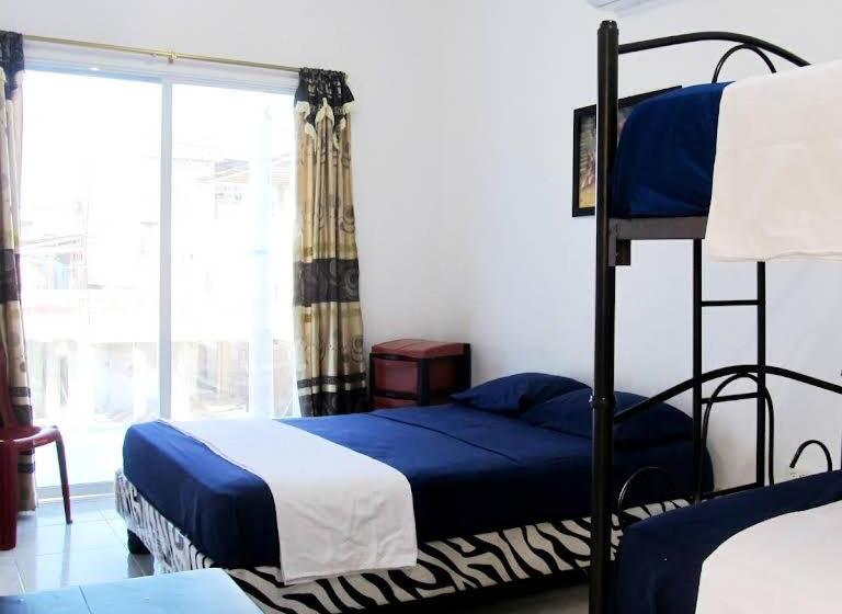 스탠다드 트리플 룸, Hostal Playa Imperial Manta
