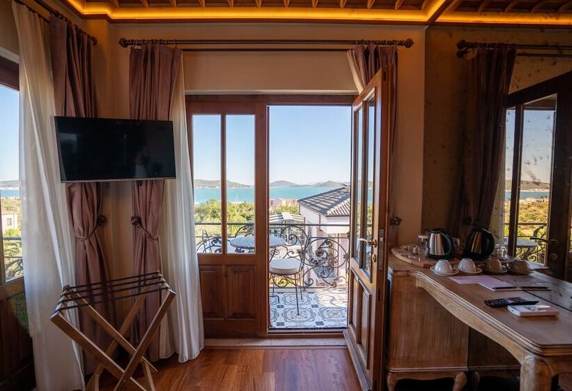 Номер Deluxe Вид на Море, Cunda Baradi̇el