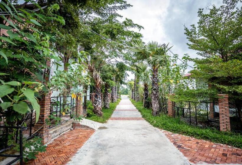 Номер Стандарт 2 Двуспальные Кровати, Bat Rice Resort