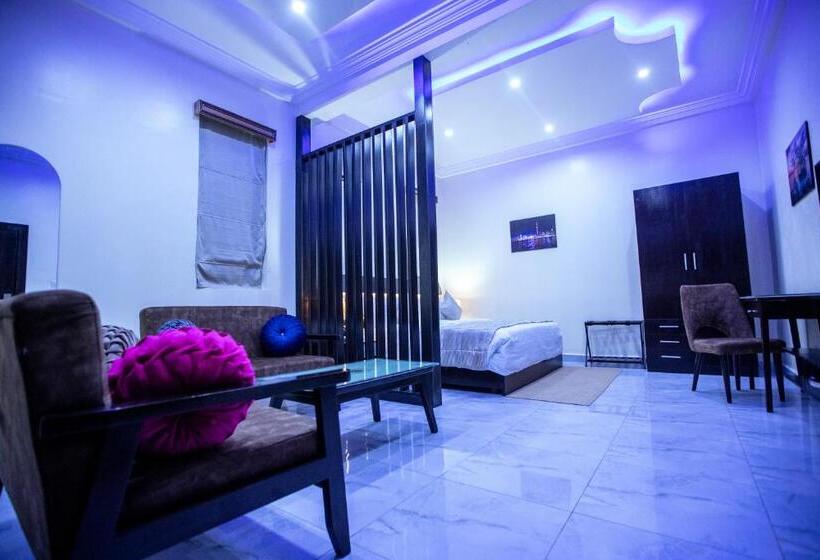 اتاق استاندارد یک نفره, Apartment 79 Hotel & Suite