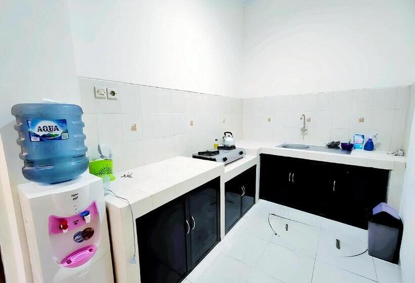 סטודיו דלוקס, De Patuk Homestay