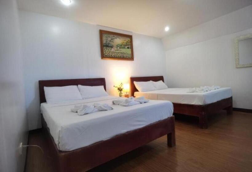 高品质的四人房间, Mont Wind Hotel Tagaytay Powered By Cocotel
