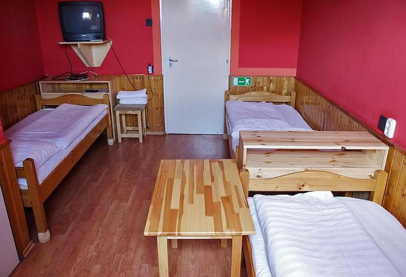 اتاق استاندارد, Kispipa Panzió