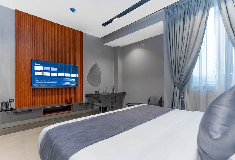 استودیوی لوکس, Gta Hotel Ikeja