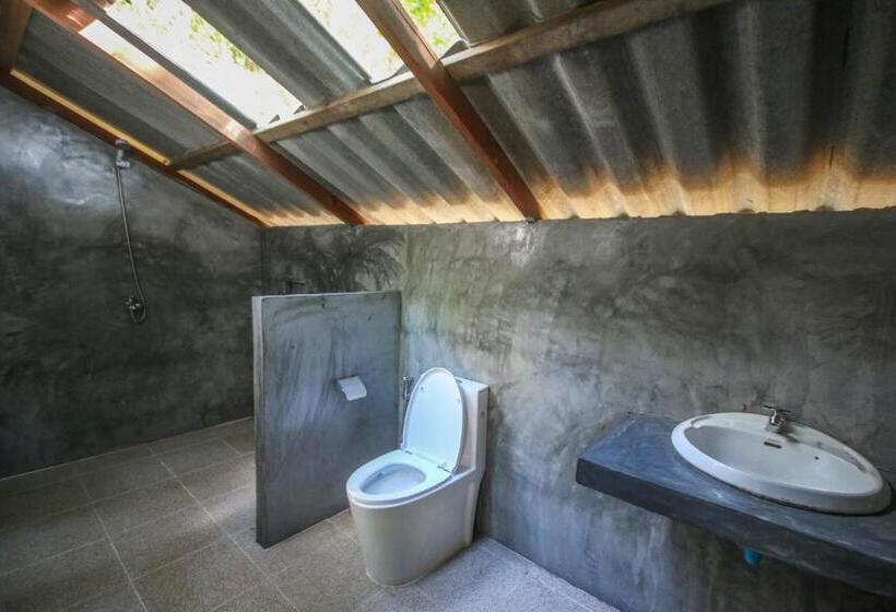 بانگلوی استاندارد با چشم‌انداز دریا, Hornbill Bungalow Koh Chang Ranong