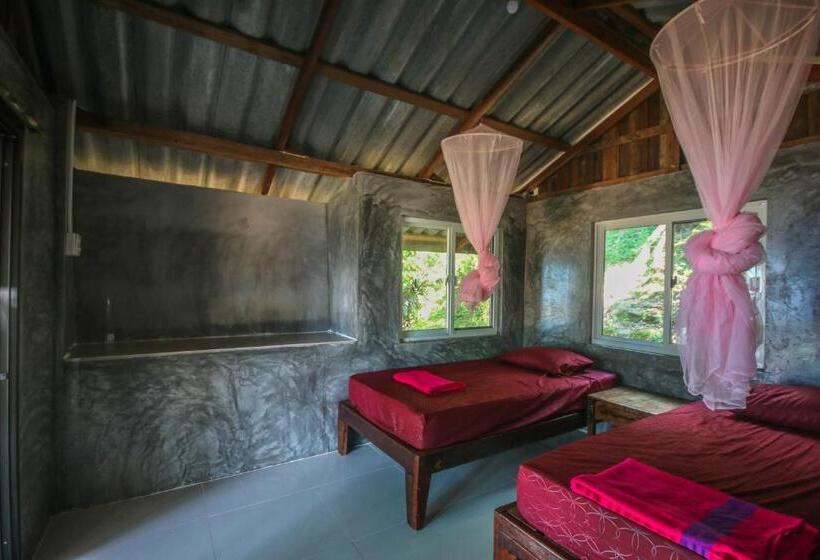 بانگلوی استاندارد با چشم‌انداز دریا, Hornbill Bungalow Koh Chang Ranong
