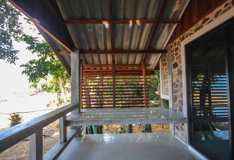 بانگلوی استاندارد با چشم‌انداز دریا, Hornbill Bungalow Koh Chang Ranong