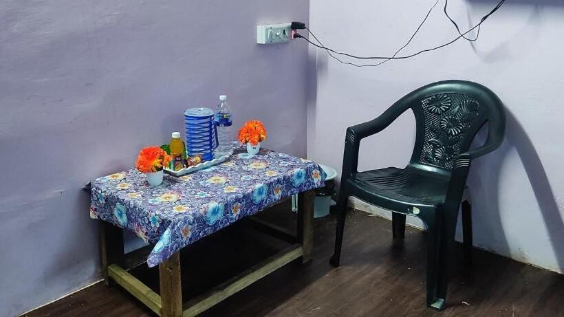 اتاق استاندارد با تخت بزرگ, Only Bests & Restaurant
