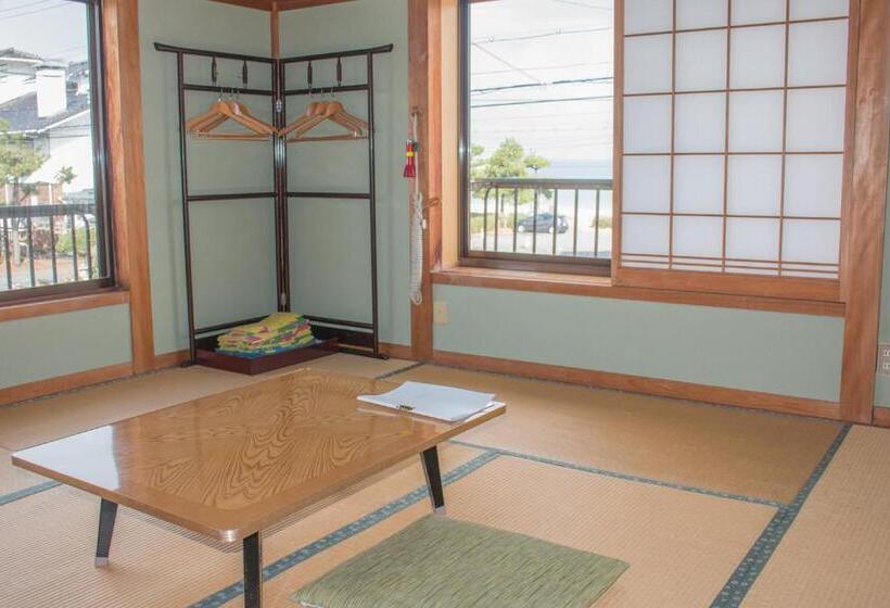 4인용 스탠다드 룸, Nekozaki