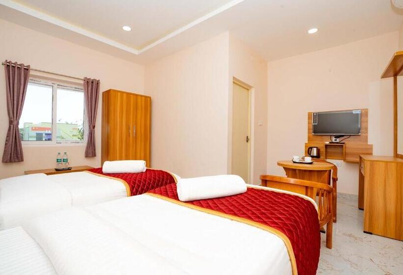 Трехместный Номер Deluxe, Kalpana Residency