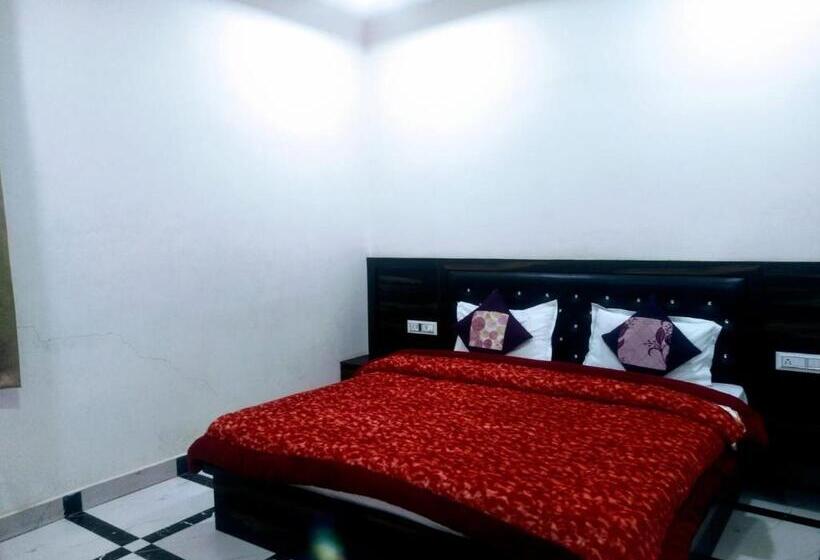 标准间, The Corridor