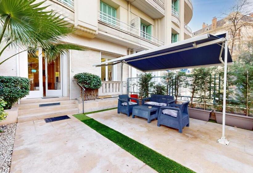 Apartamento 2 Dormitórios, Loft Victor Hugo 73 Fshh