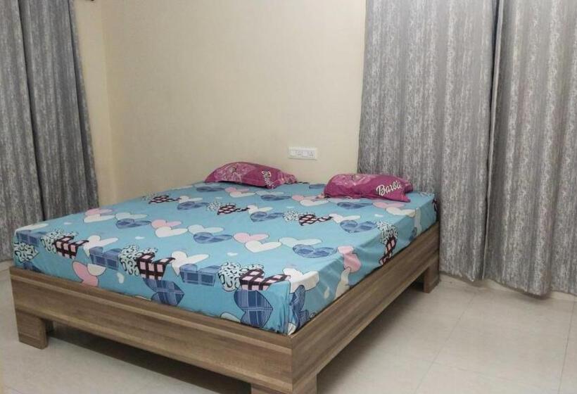 Трехместный Номер Классика, Collection O Saria Hotel & Banquet Hall