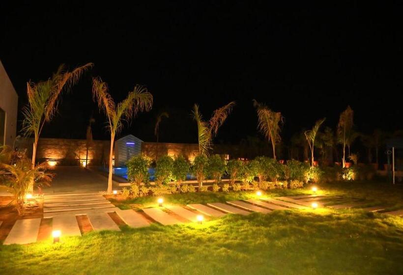 别墅: 1间卧室带游泳池, The Peace  A 2bhk Luxury Private Pool Villa