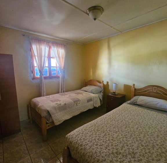 3间卧室的房子, Hostal Casa Los Duendes