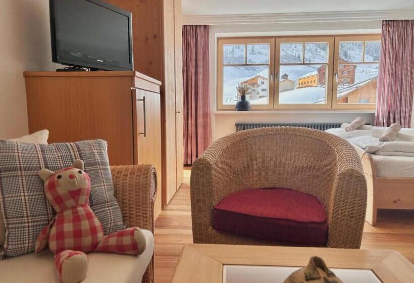 استودیو استاندارد با چشم‌انداز, Haus Wallis By Stayfritz   Ski In Ski Out Zimmer  Garni  Am Arlberg