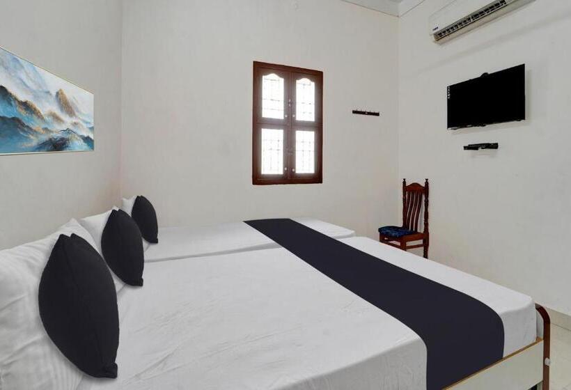 Трехместный Номер Классика, Oyo Flagship Sk Lodge