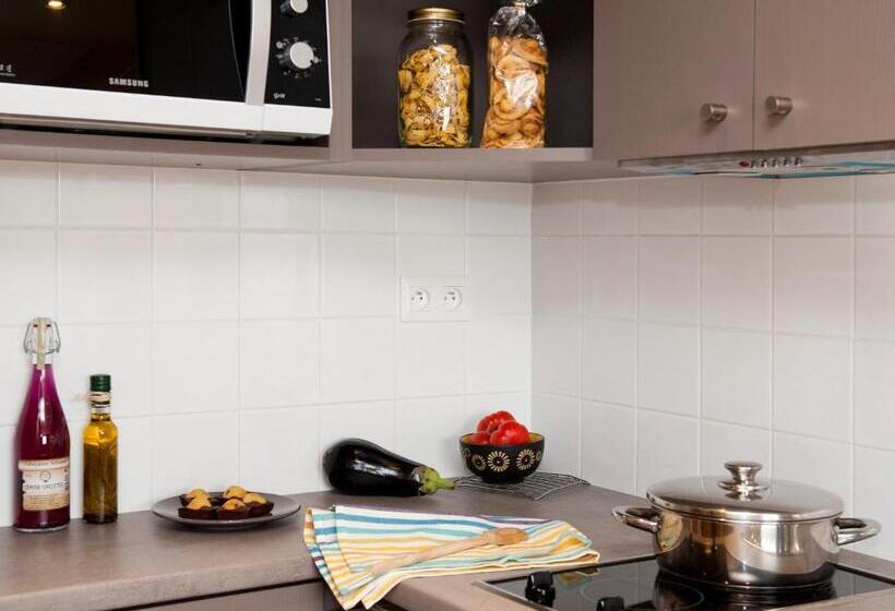 Апартаменты 1 Спальня, Aparthotel Adagio 2personnes Paris 15eme Parking Inclus Proche Arena Et Parc Expo