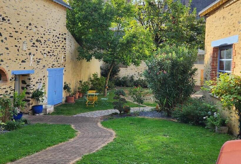 اتاق استاندارد چهار تخته, Le Domaine De Bachmay
