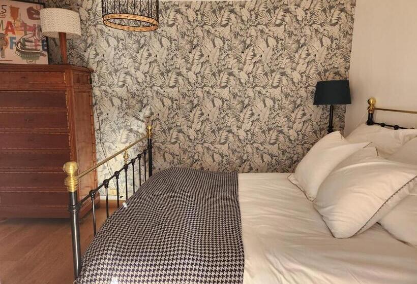 اتاق استاندارد چهار تخته, Le Domaine De Bachmay