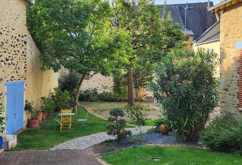 سوییت خانوادگی, Le Domaine De Bachmay
